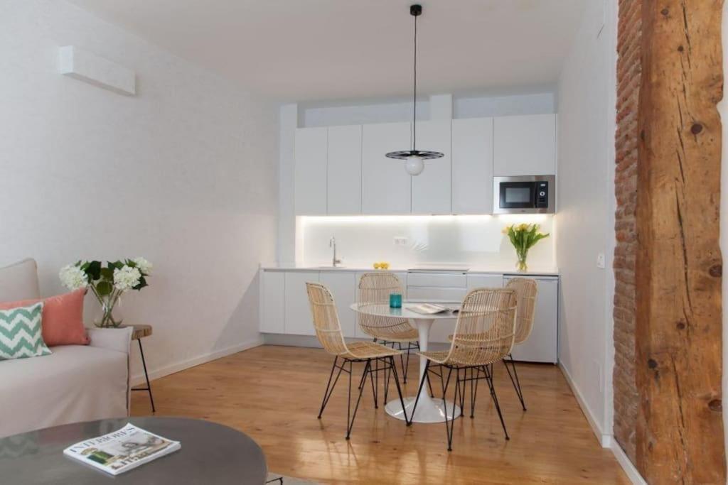 Cozy B&B In The Center Of Madrid Мадрид Екстериор снимка